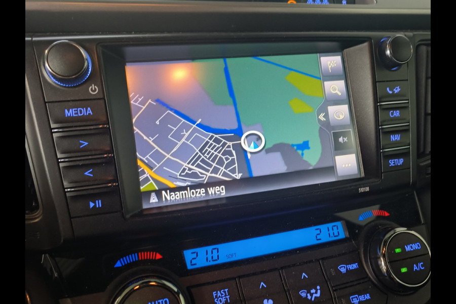 Toyota RAV4 2.5 Hybrid AWD Style 155PK 2019 Rijklaar + 12 maanden Bovag-garantie Henk Jongen Auto's in Helmond,  al 50 jaar service zoals 't hoort!