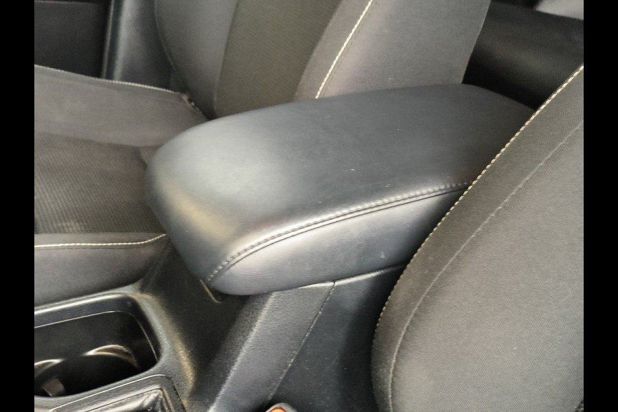 Toyota RAV4 2.5 Hybrid AWD Style 155PK 2019 Rijklaar + 12 maanden Bovag-garantie Henk Jongen Auto's in Helmond,  al 50 jaar service zoals 't hoort!