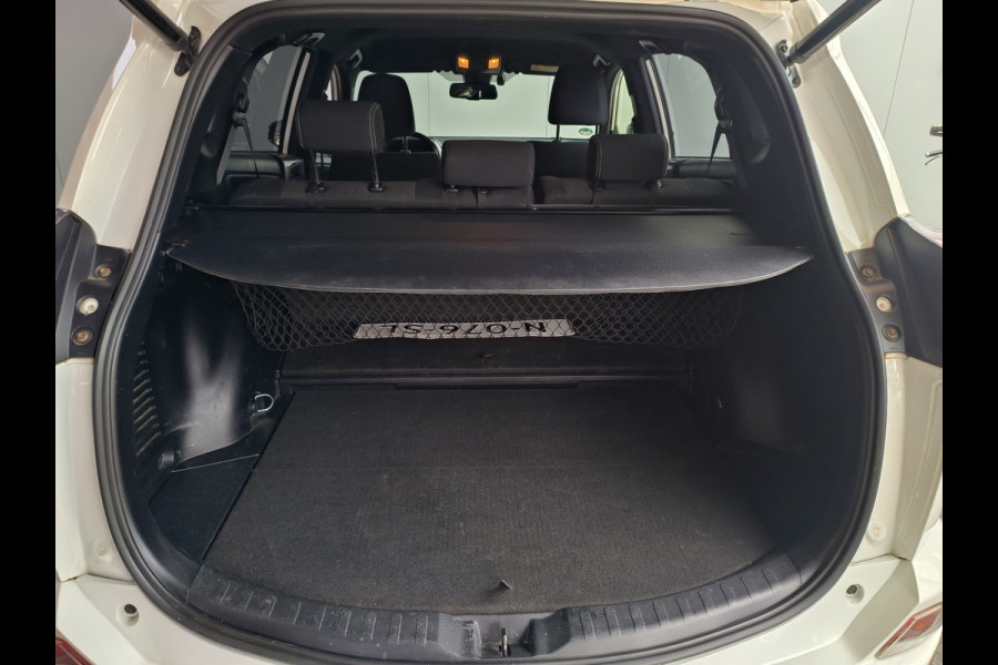 Toyota RAV4 2.5 Hybrid AWD Style 155PK 2019 Rijklaar + 12 maanden Bovag-garantie Henk Jongen Auto's in Helmond,  al 50 jaar service zoals 't hoort!