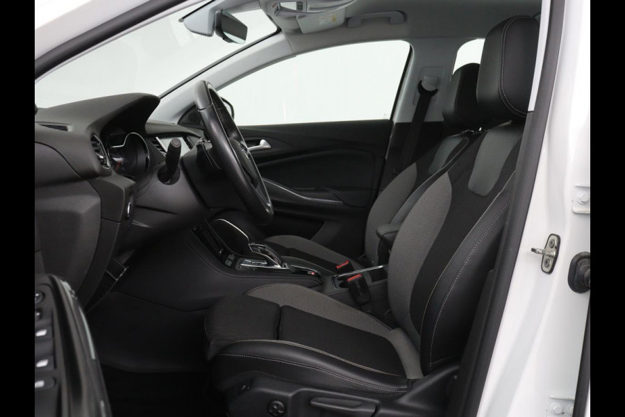 Opel Grandland X 1.6 Turbo Hybrid Elegance | Trekhaak | Stoelverwarming | Camera | Carplay | Climate control | Keyless | Navigatie | Full LED | PHEV