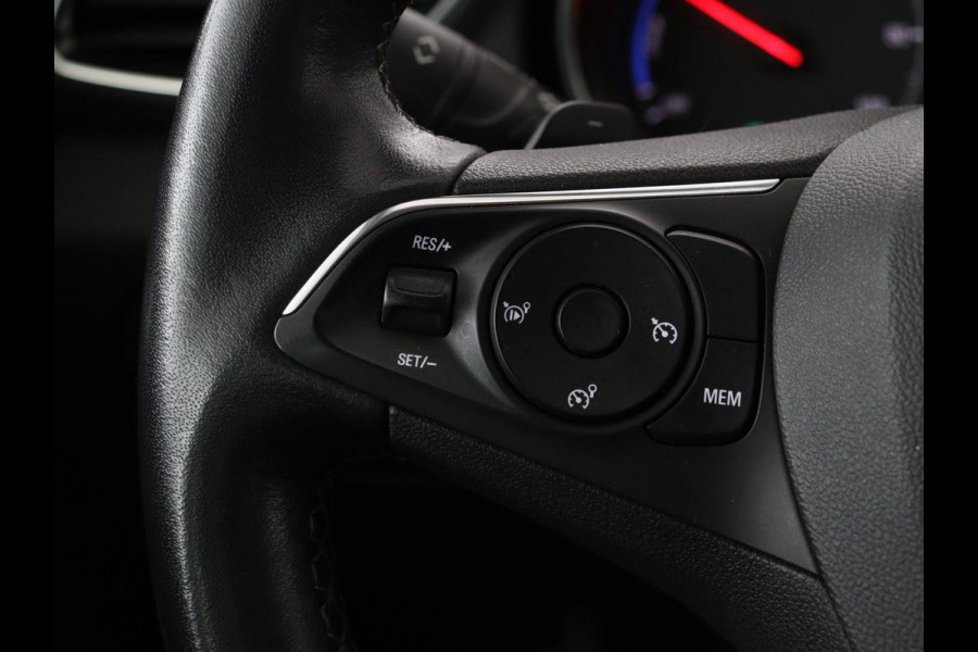 Opel Grandland X 1.6 Turbo Hybrid Elegance | Trekhaak | Stoelverwarming | Camera | Carplay | Climate control | Keyless | Navigatie | Full LED | PHEV