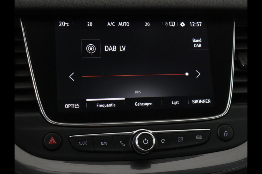 Opel Grandland X 1.6 Turbo Hybrid Elegance | Trekhaak | Stoelverwarming | Camera | Carplay | Climate control | Keyless | Navigatie | Full LED | PHEV