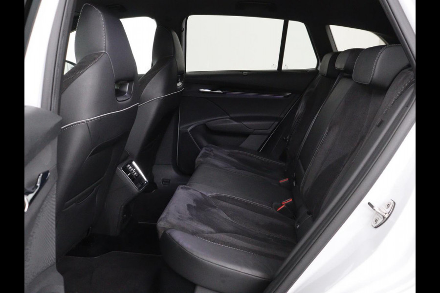 Škoda ENYAQ iV 80 Sportline | Stoelverwarming | Adaptive cruise | Trekhaak | Camera | Matrix LED | Carplay | Leder/Alcantara | Keyless | Stuurverwarming