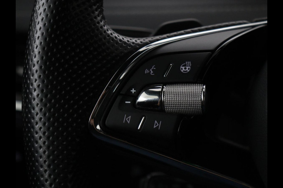 Škoda ENYAQ iV 80 Sportline | Stoelverwarming | Adaptive cruise | Trekhaak | Camera | Matrix LED | Carplay | Leder/Alcantara | Keyless | Stuurverwarming