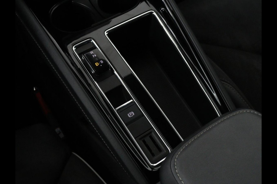 Škoda ENYAQ iV 80 Sportline | Stoelverwarming | Adaptive cruise | Trekhaak | Camera | Matrix LED | Carplay | Leder/Alcantara | Keyless | Stuurverwarming