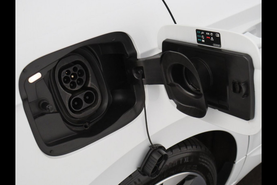 Škoda ENYAQ iV 80 Sportline | Stoelverwarming | Adaptive cruise | Trekhaak | Camera | Matrix LED | Carplay | Leder/Alcantara | Keyless | Stuurverwarming