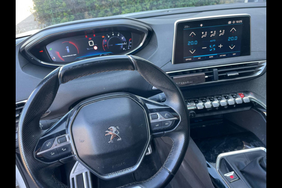 Peugeot 5008 1.2 PureTech Blue Lease GT-Line / panoramadak / trekhaak