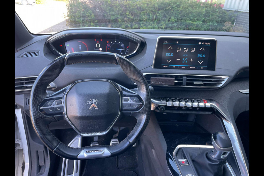 Peugeot 5008 1.2 PureTech Blue Lease GT-Line / panoramadak / trekhaak