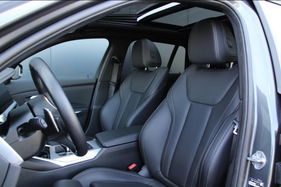 BMW 3 Serie Touring 330e M-Sport | Pano | Trekhaak | Laser | Leder |