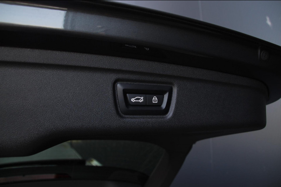 BMW 3 Serie Touring 330e M-Sport | Pano | Trekhaak | Laser | Leder |