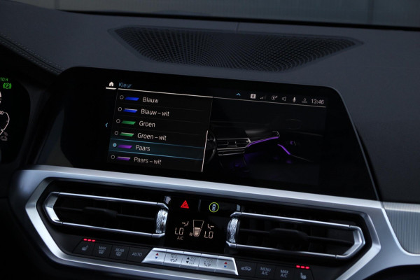 BMW 3 Serie Touring 330e M-Sport | Pano | Trekhaak | Laser | Leder |