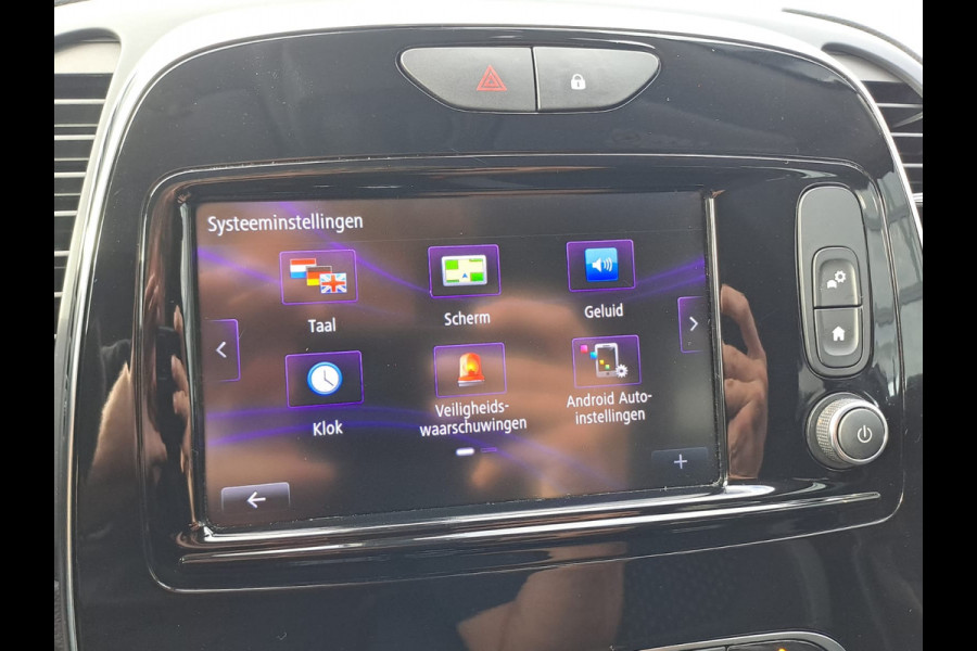 Renault Captur 0.9 TCe Intens | Xenon | Trekhaak | Stoelverwarming | R-link | Navi | PDC