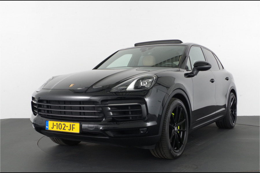 Porsche Cayenne 3.0 E-Hybrid 463pk > Pano.schuif/Sport-Chrono/Porsche Active Suspension/Trekhaak...