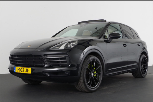 Porsche Cayenne 3.0 E-Hybrid 463pk > Pano.schuif/Sport-Chrono/Porsche Active Suspension/Trekhaak...