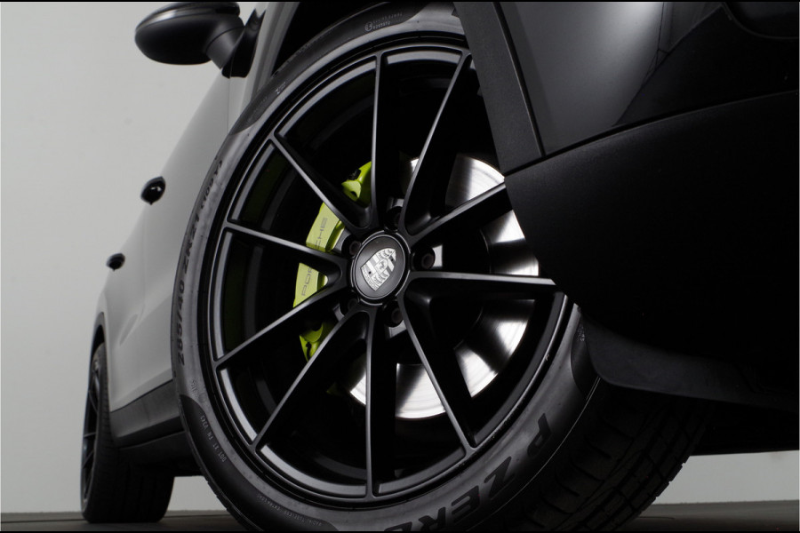 Porsche Cayenne 3.0 E-Hybrid 463pk > Pano.schuif/Sport-Chrono/Porsche Active Suspension/Trekhaak...