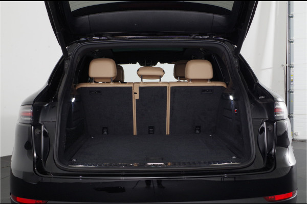 Porsche Cayenne 3.0 E-Hybrid 463pk > Pano.schuif/Sport-Chrono/Porsche Active Suspension/Trekhaak...