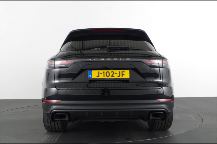 Porsche Cayenne 3.0 E-Hybrid 463pk > Pano.schuif/Sport-Chrono/Porsche Active Suspension/Trekhaak...