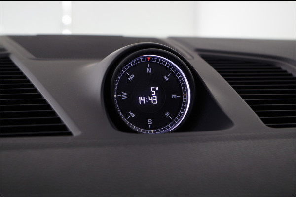 Porsche Cayenne 3.0 E-Hybrid 463pk > Pano.schuif/Sport-Chrono/Porsche Active Suspension/Trekhaak...