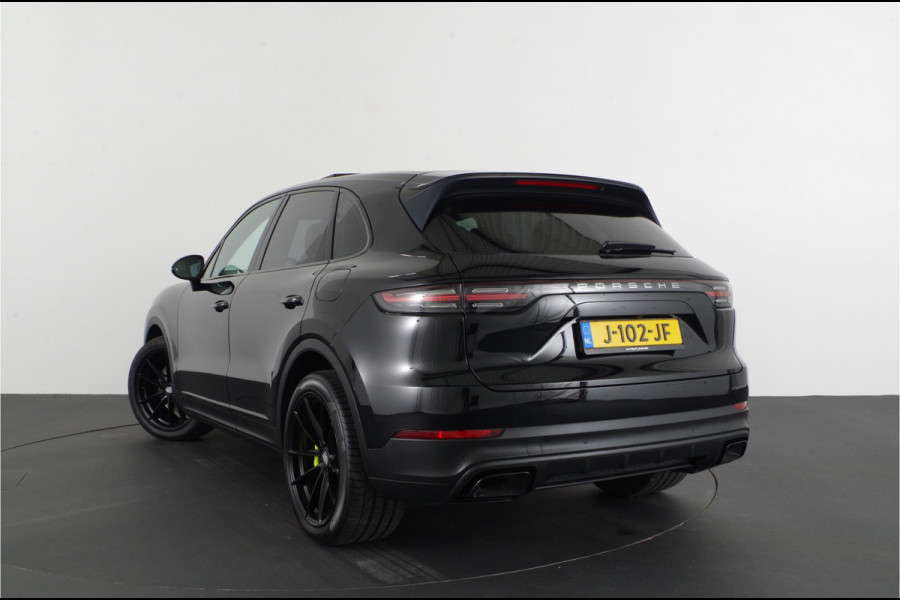 Porsche Cayenne 3.0 E-Hybrid 463pk > Pano.schuif/Sport-Chrono/Porsche Active Suspension/Trekhaak...