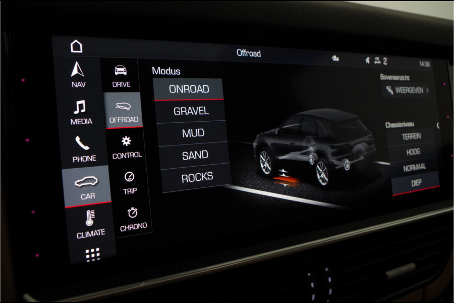 Porsche Cayenne 3.0 E-Hybrid 463pk > Pano.schuif/Sport-Chrono/Porsche Active Suspension/Trekhaak...