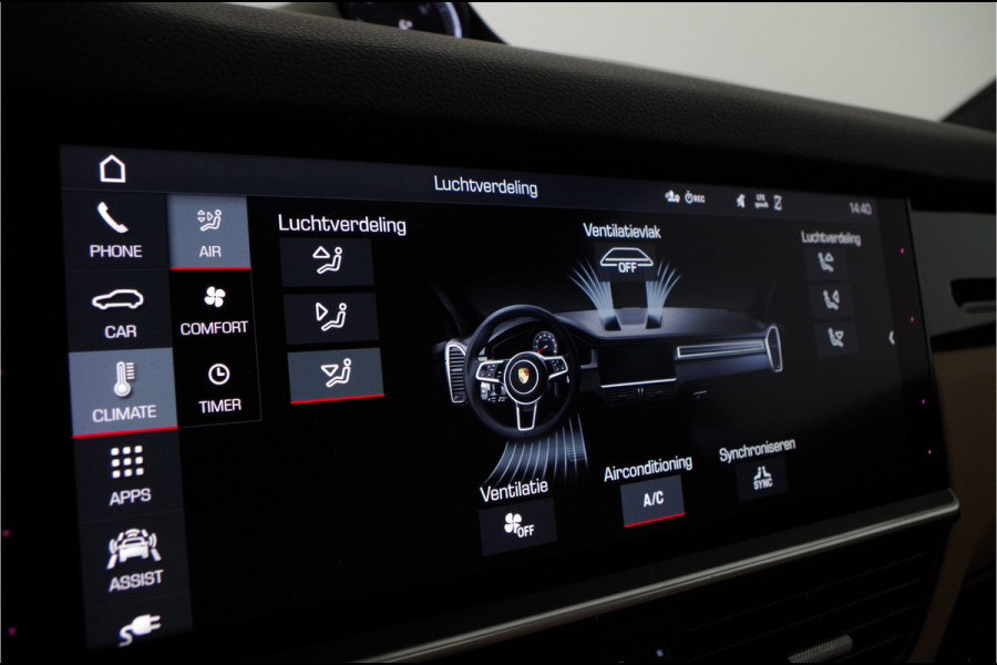 Porsche Cayenne 3.0 E-Hybrid 463pk > Pano.schuif/Sport-Chrono/Porsche Active Suspension/Trekhaak...
