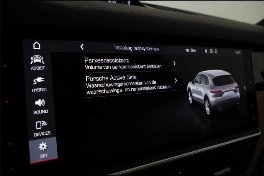 Porsche Cayenne 3.0 E-Hybrid 463pk > Pano.schuif/Sport-Chrono/Porsche Active Suspension/Trekhaak...