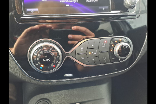 Renault Captur 0.9 TCe Intens | Xenon | Trekhaak | Stoelverwarming | R-link | Navi | PDC