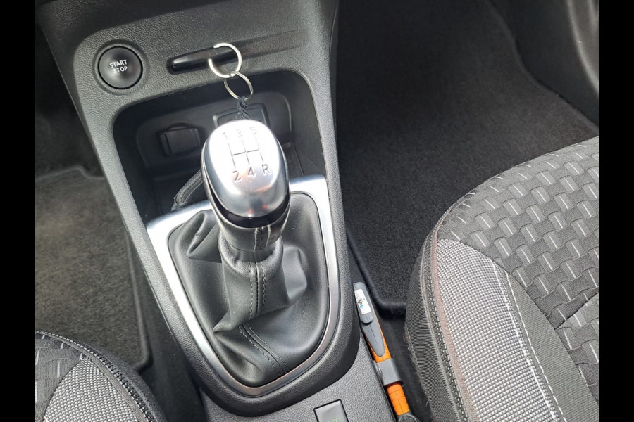 Renault Captur 0.9 TCe Intens | Xenon | Trekhaak | Stoelverwarming | R-link | Navi | PDC
