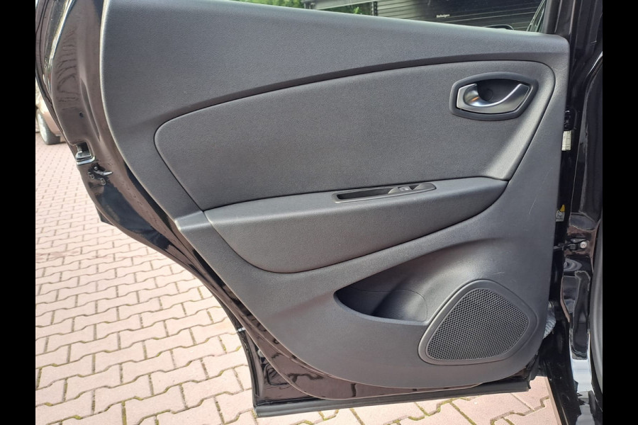 Renault Captur 0.9 TCe Intens | Xenon | Trekhaak | Stoelverwarming | R-link | Navi | PDC