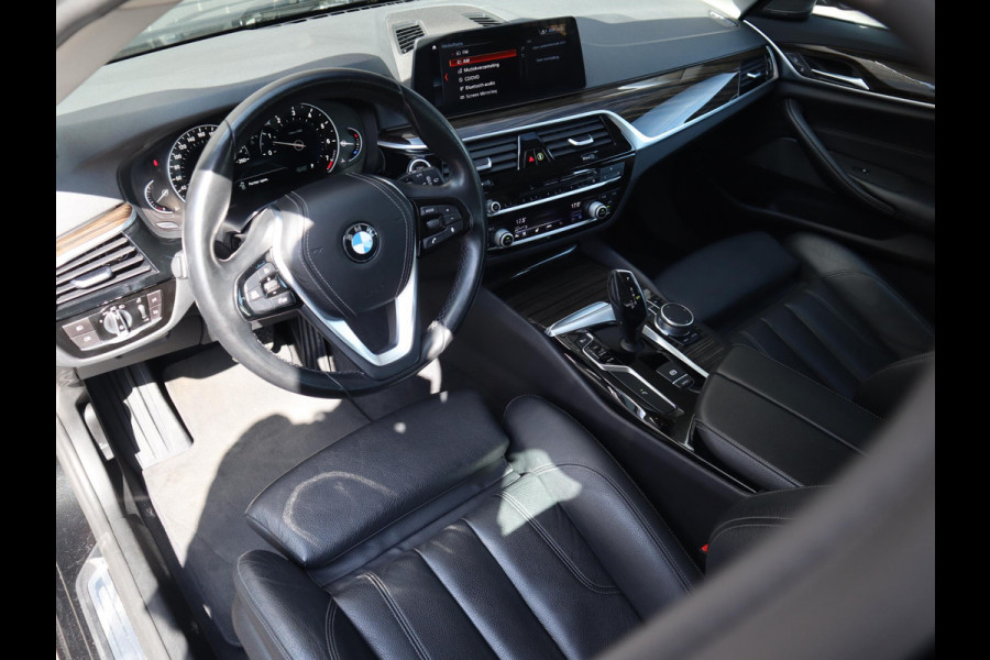 BMW 5 Serie Touring 540i xDrive High Executive | Harman/Kardon | Lederen Sportstoelen |