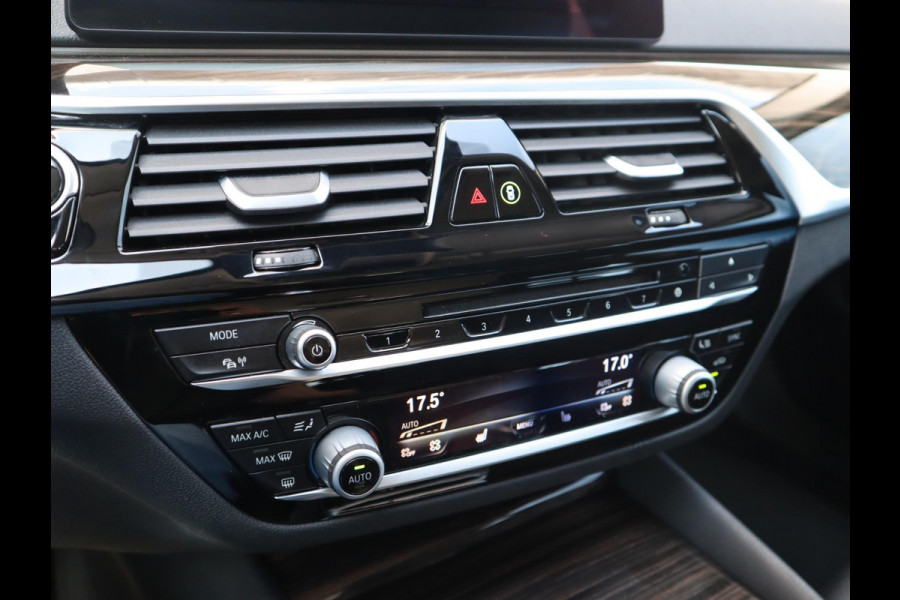 BMW 5 Serie Touring 540i xDrive High Executive | Harman/Kardon | Lederen Sportstoelen |