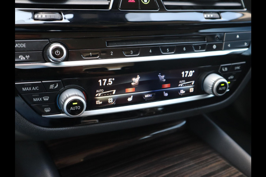 BMW 5 Serie Touring 540i xDrive High Executive | Harman/Kardon | Lederen Sportstoelen |