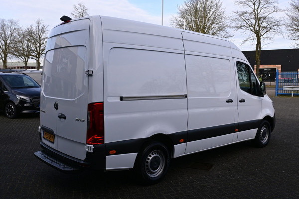 Mercedes-Benz Sprinter 317 CDI L2H2 RWD 3500kg Trekhaak, MBUX met camera, Apple Carplay/Android Auto