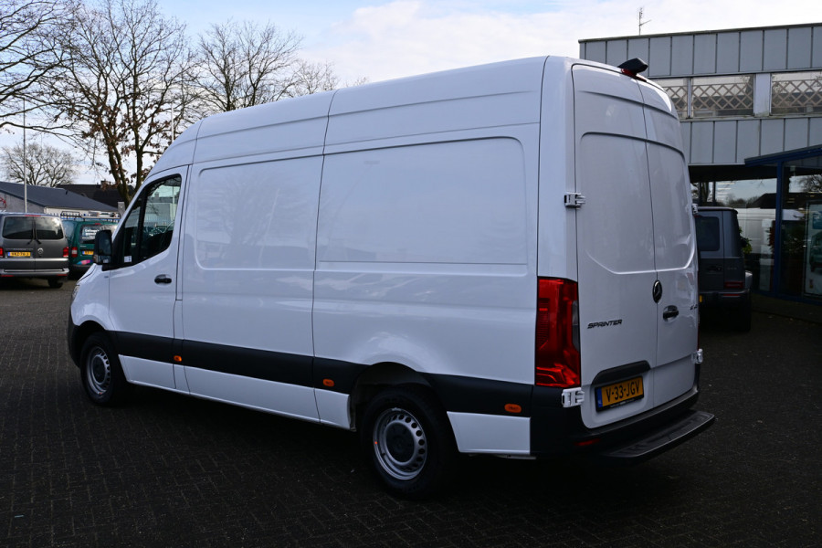 Mercedes-Benz Sprinter 317 CDI L2H2 RWD 3500kg Trekhaak, MBUX met camera, Apple Carplay/Android Auto
