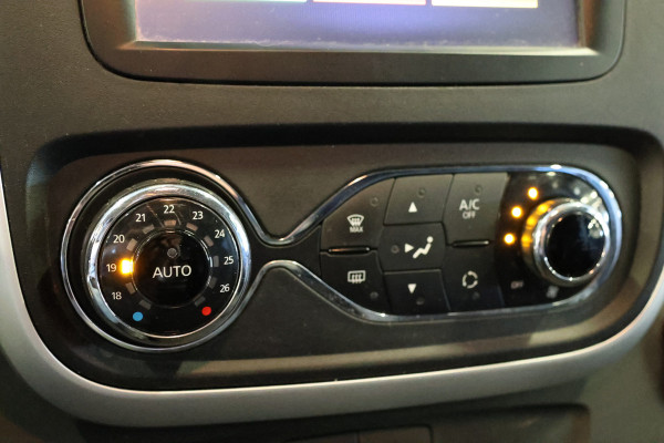 Renault Trafic 1.6 dCi L2H1 | Camera | Cruise control | Airco | Cruise control | Navigatie | Trekhaak | PDC | Euro 6 | NAP Logisch