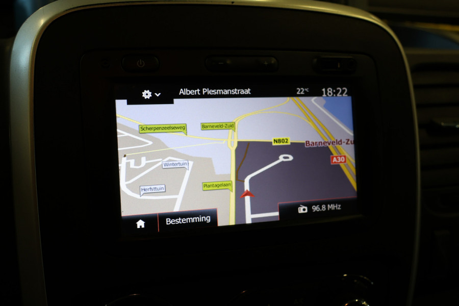 Renault Trafic 1.6 dCi L2H1 | Camera | Cruise control | Airco | Cruise control | Navigatie | Trekhaak | PDC | Euro 6 | NAP Logisch