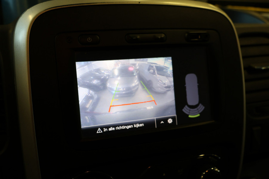 Renault Trafic 1.6 dCi L2H1 | Camera | Cruise control | Airco | Cruise control | Navigatie | Trekhaak | PDC | Euro 6 | NAP Logisch