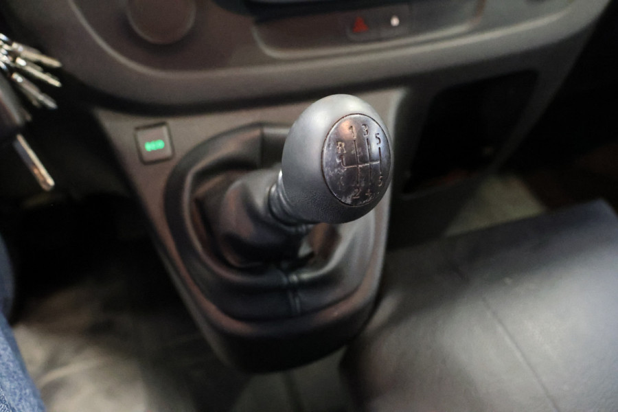 Renault Trafic 1.6 dCi L2H1 | Camera | Cruise control | Airco | Cruise control | Navigatie | Trekhaak | PDC | Euro 6 | NAP Logisch