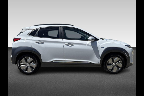 Hyundai Kona EV Fashion 64 kWh | WORDT VERWACHT | halfleder | stoelverwarming