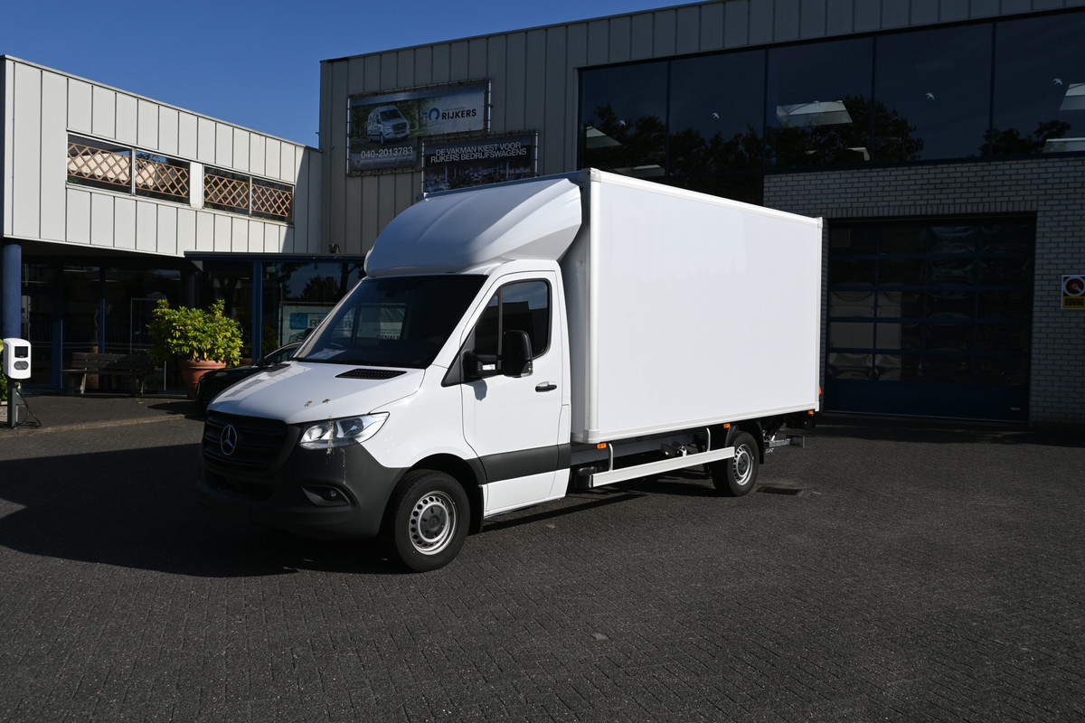 Mercedes-Benz Sprinter 319 CDI L3 RWD Geveerde stoel, Cruise controle Laadbak met laadklep, zijdeur Mercedes-Benz Sprinter 319 CDI L3 RWD Geveerde stoel, Cruise controle Laadbak met laadklep, zijdeur