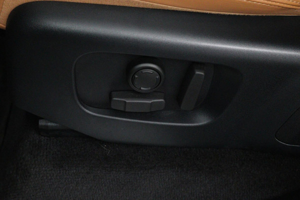 Land Rover Range Rover Sport 2.0 P400e HSE Dynamic (PANORAMADAK, CAMERA, ELEKTR STOELEN, NAVIGATIE, STUUR/STOEL VERWARMING)