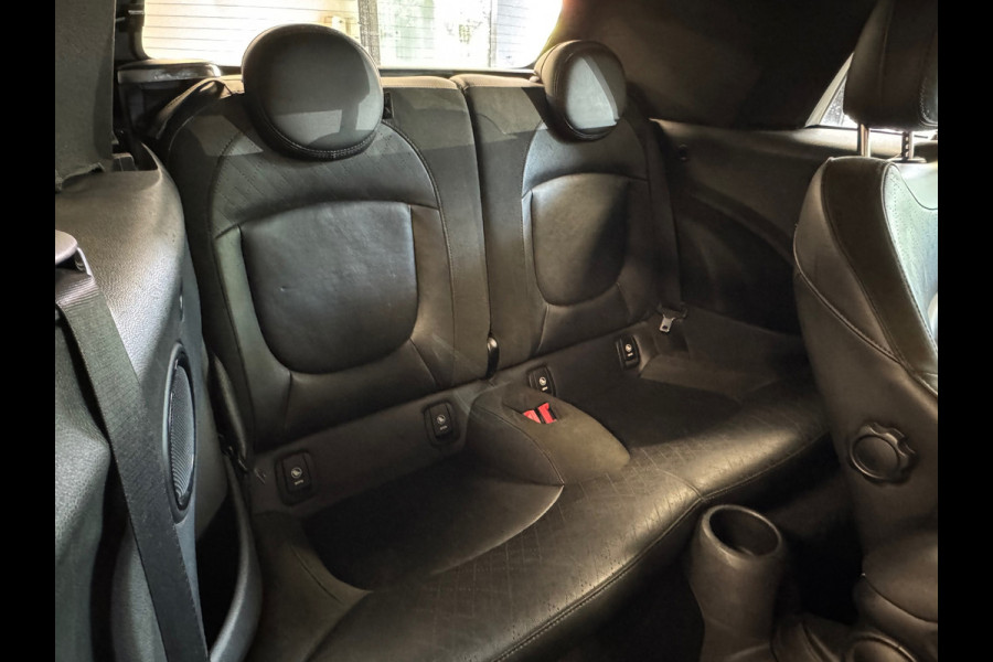 MINI Cabrio 2.0 Cooper S Chili Serious Business AIRCO NAVIGATIE STOELVERWARMING KEYLESS-GO PDC CRUISE START/STOP USB AUX
