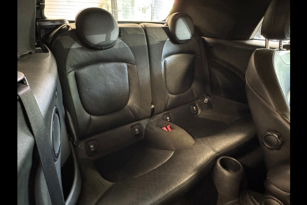 MINI Cabrio 2.0 Cooper S Chili Serious Business AIRCO NAVIGATIE STOELVERWARMING KEYLESS-GO PDC CRUISE START/STOP USB AUX