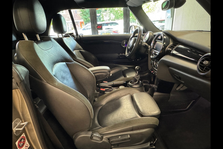 MINI Cabrio 2.0 Cooper S Chili Serious Business AIRCO NAVIGATIE STOELVERWARMING KEYLESS-GO PDC CRUISE START/STOP USB AUX