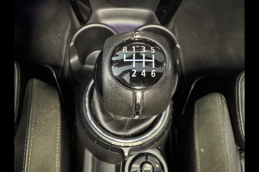MINI Cabrio 2.0 Cooper S Chili Serious Business AIRCO NAVIGATIE STOELVERWARMING KEYLESS-GO PDC CRUISE START/STOP USB AUX
