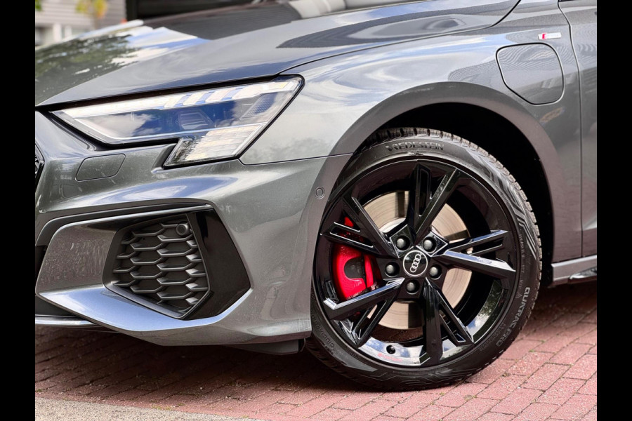 Audi A3 Sportback 45 TFSI e S edition Competition RS zetels/Pano/Sfeer