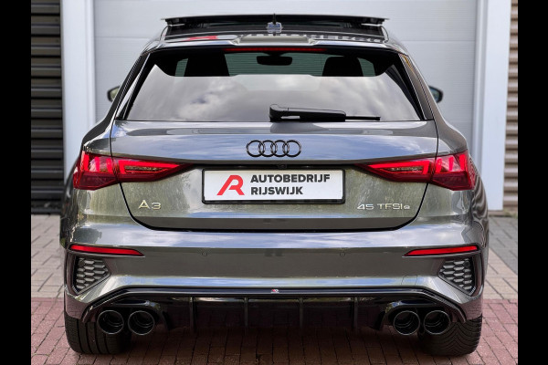 Audi A3 Sportback 45 TFSI e S edition Competition RS zetels/Pano/Sfeer