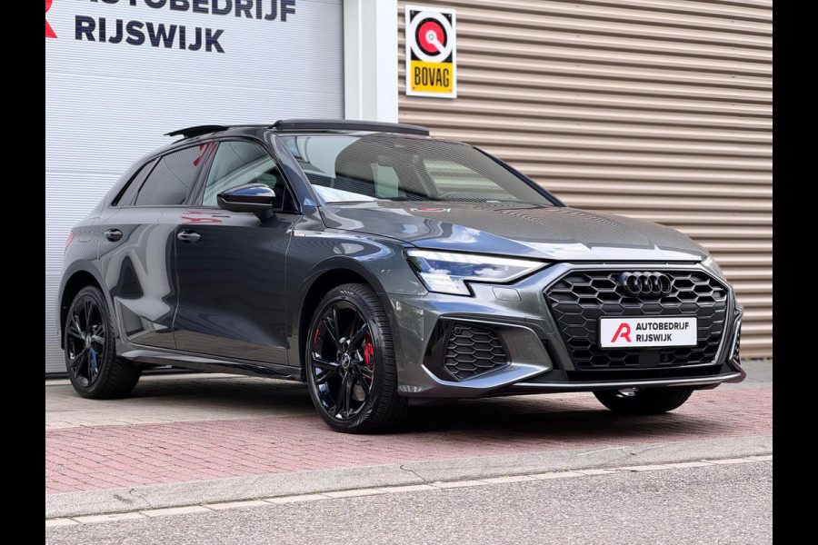 Audi A3 Sportback 45 TFSI e S edition Competition RS zetels/Pano/Sfeer