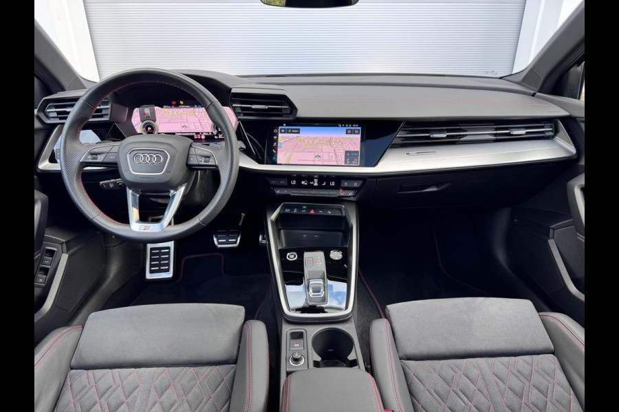 Audi A3 Sportback 45 TFSI e S edition Competition RS zetels/Pano/Sfeer
