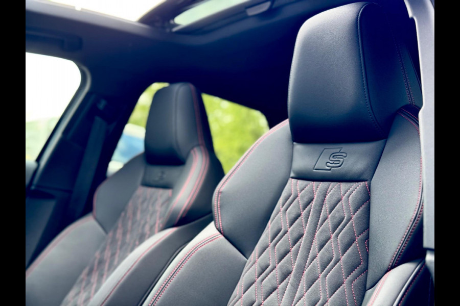 Audi A3 Sportback 45 TFSI e S edition Competition RS zetels/Pano/Sfeer